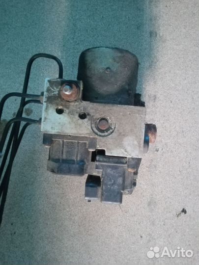 Блок ABS Nissan Terrano r20