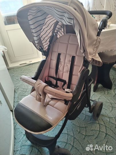 Прогулочная коляска