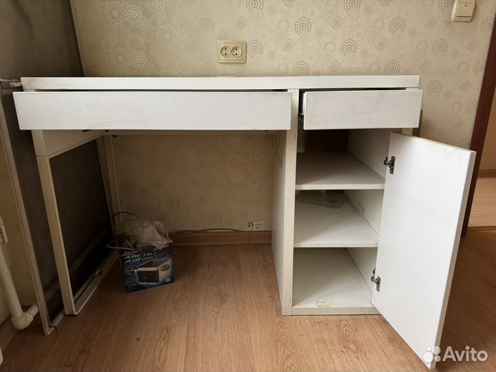 Письменный стол IKEA