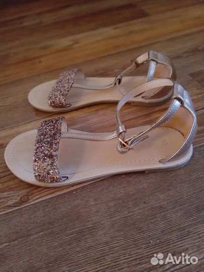 Сандалии для девочки