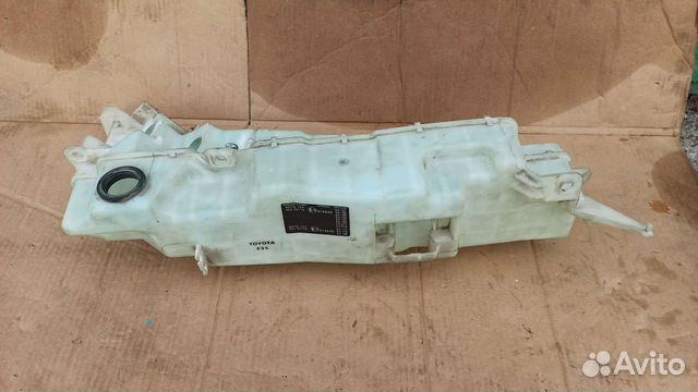 Бачок омывателя Toyota Land Cruiser 200