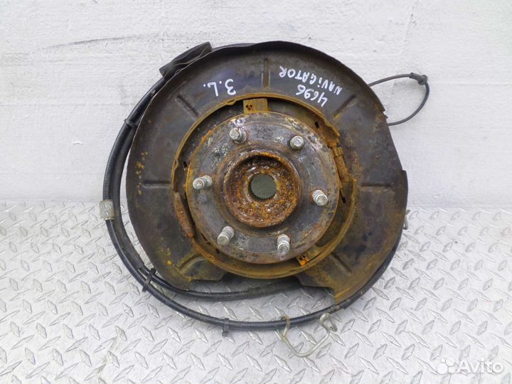 Ступица задняя левая Lincoln Navigator 2