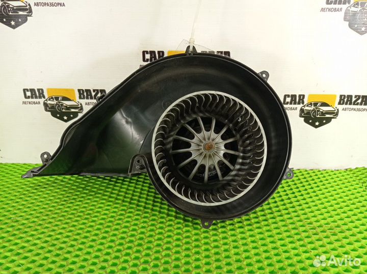 Моторчик отопителя Volvo S80