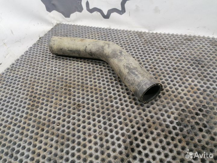 Патрубок водяной угловой