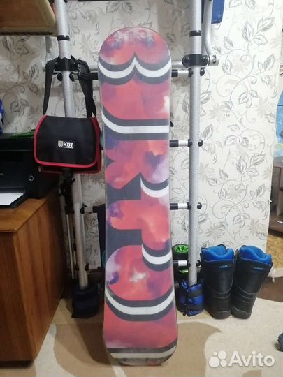 Сноуборд с креплениями burton