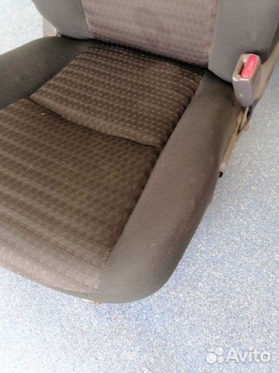 Сиденье переднее правое Toyota Corolla E150