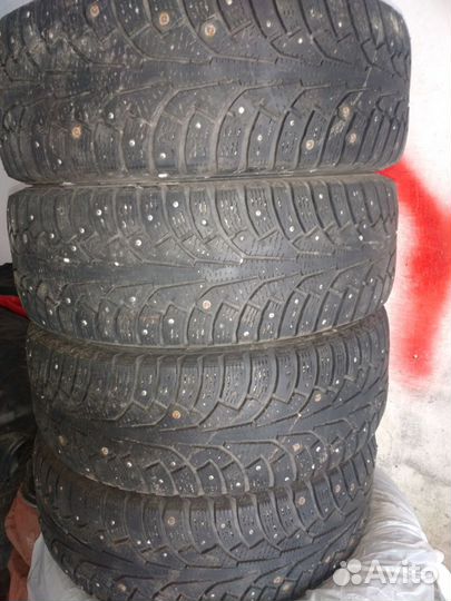 Nokian Tyres Hakkapeliitta 1 215/60 R16