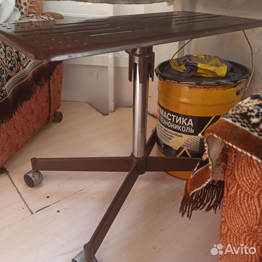 Отдам бесплатно мебель для дачи