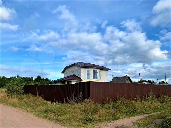 Коттедж 234,4 м² на участке 10 сот.