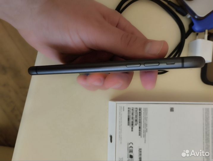 iPhone 11, 256 ГБ