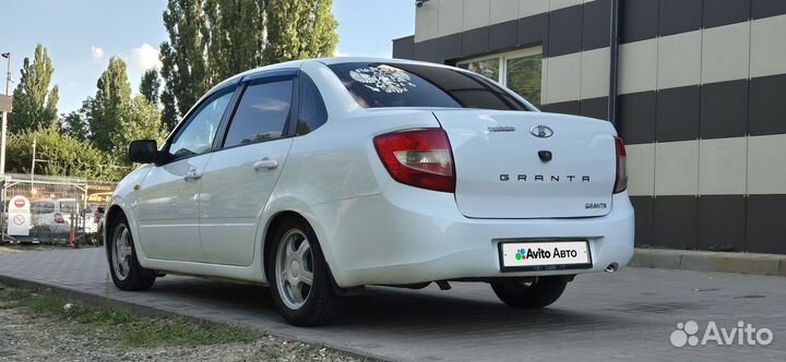 LADA Granta 1.6 МТ, 2015, 111 111 км