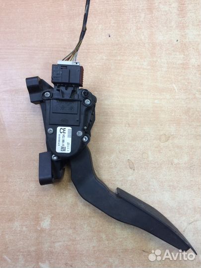 Педель газа электронная Opel Vectra C