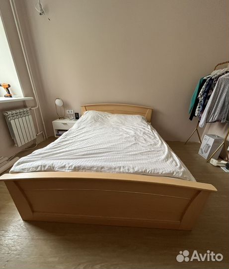 Кровать двуспальная 140х200