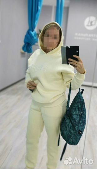 Спортивный костюм женский