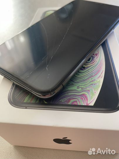 iPhone Xs, 64 ГБ