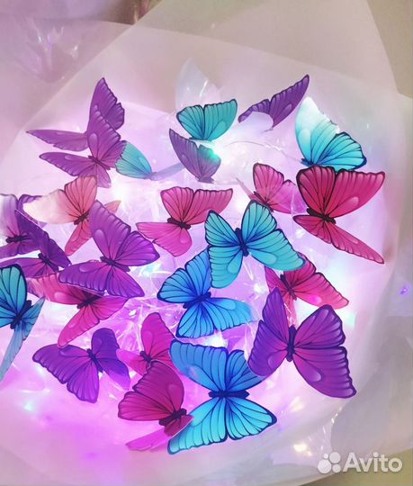 Букет из бабочек светящиеся