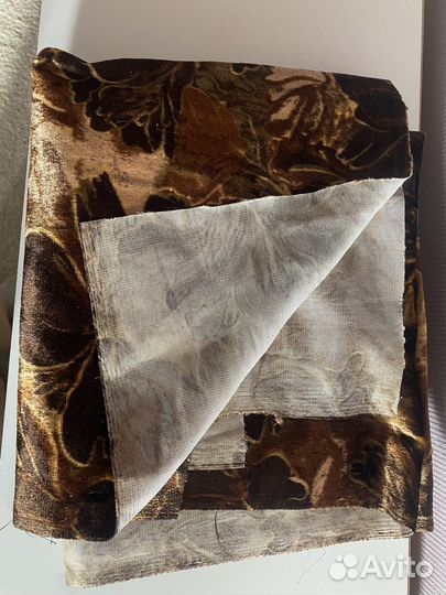 Отрез ткани велюр