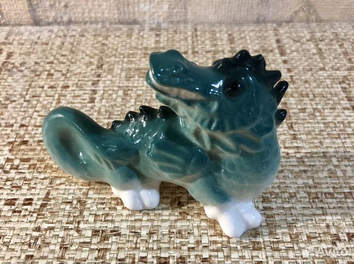 Фарфоровая статуэтка Дракон лфз