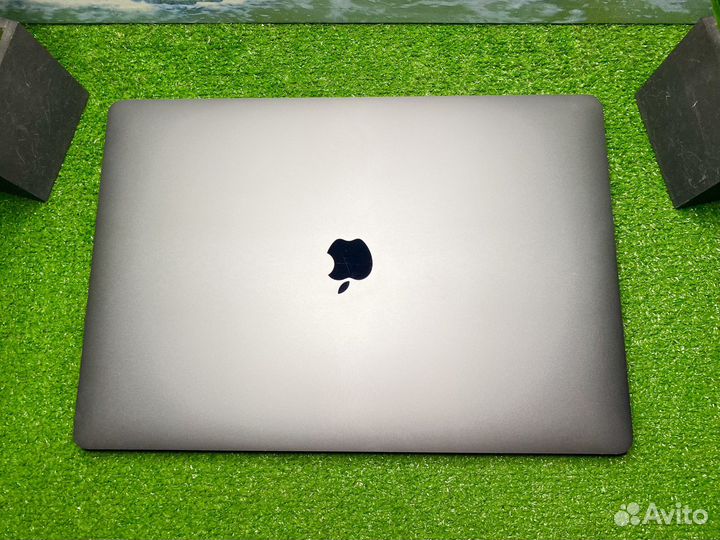MacBook Pro 15 2017 i7 16gb 256gb/92-цикла