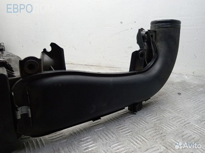 Корпус воздушного фильтра n57 на BMW F06 LCI s1146969