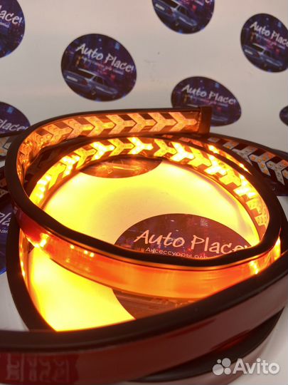 Лип спойлер светодиодный на багажник авто