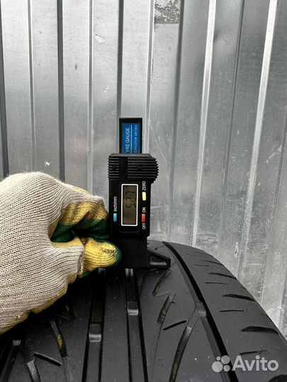 Bridgestone MY-02 Sporty Style 215/45 R17 91V