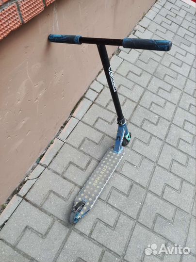 Трюковой самокат castom