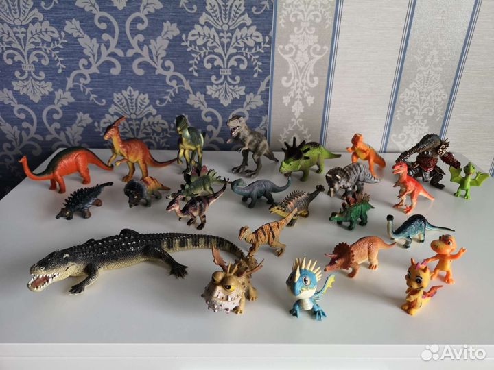 Динозавры игрушки