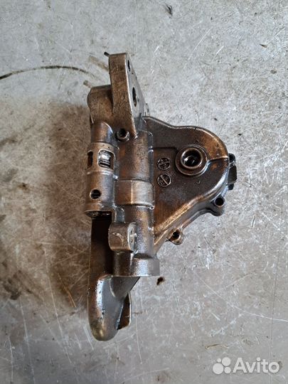 Насос масляный Audi A6 C6