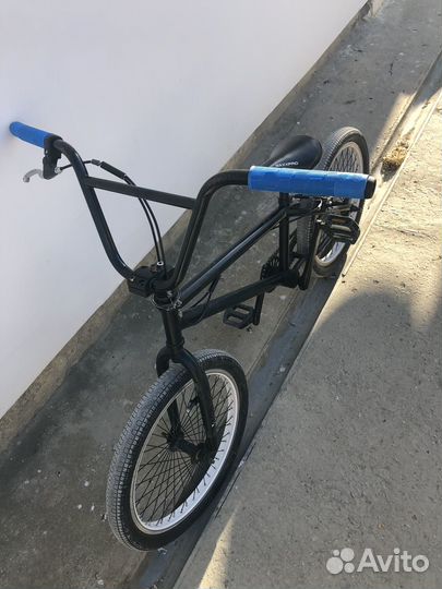 Трюковой велосипед BMX