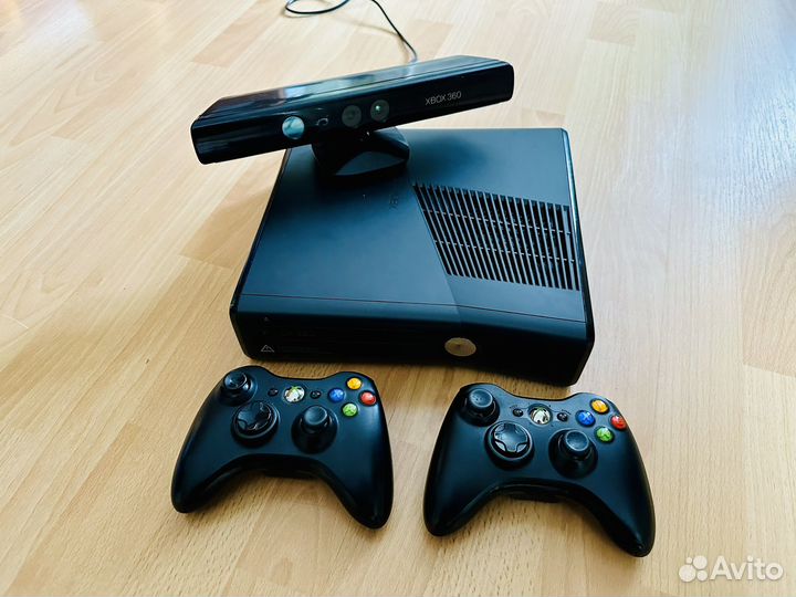 Xbox 360 / прошит / 50 игр / 2 геймпада / kinect