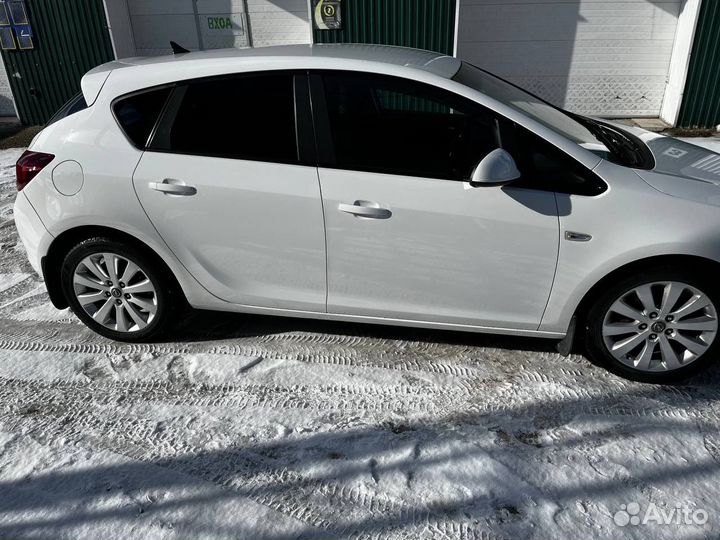 Opel Astra 1.6 AT, 2011, 159 700 км