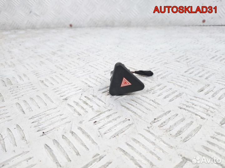 Кнопка аварийной сигнализации Ford Fusion