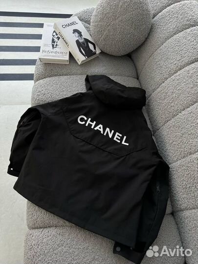 Ветровка Chanel