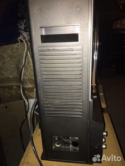 Катушечный магнитофон