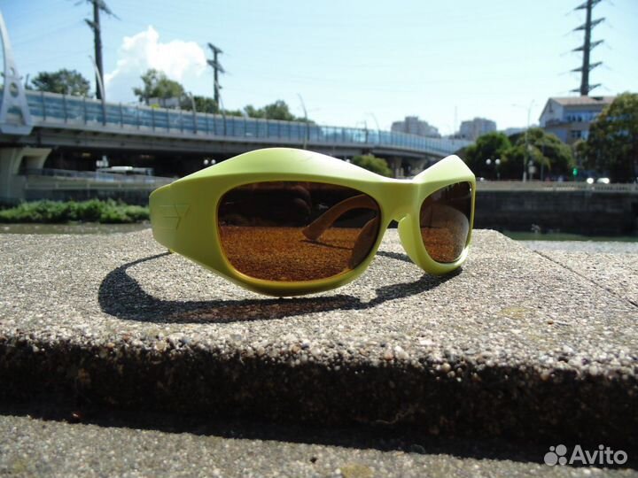 Солнцезащитные очки в стиле gorpcore