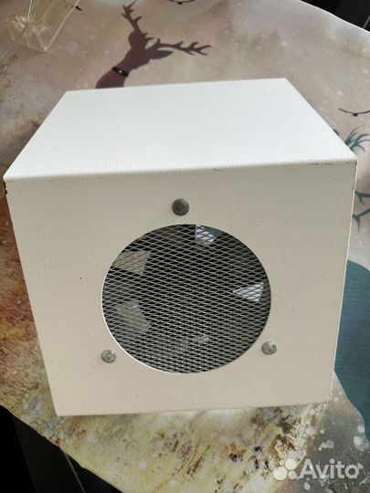 Пылесос (вытяжка) для маникюра настольная