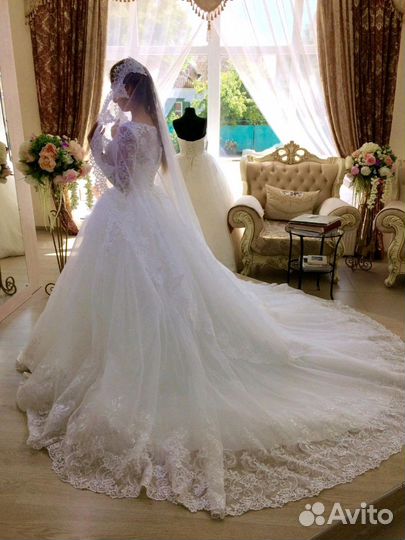 Свадебное платье