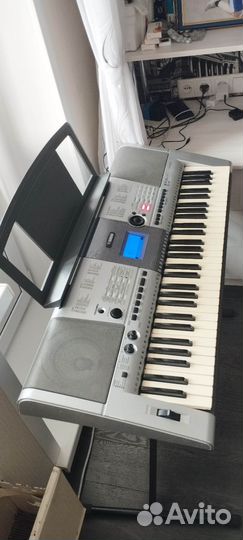 Синтезатор Yamaha PSR E403