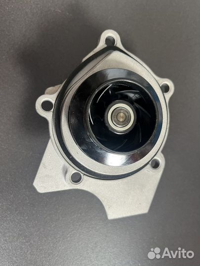 Водяная помпа Volkswagen Tiguan