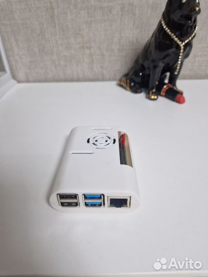 Raspberry Pi 4 Model B + корпус + microSD