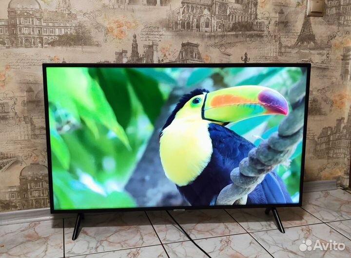 Samsung UE43NU7170U (109см) 4K, SMART, Wi-Fi