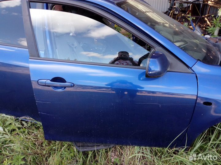Дверь передняя правая Mazda 6 (GG)