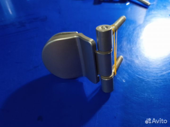 Петли для стеклянных дверей MH715