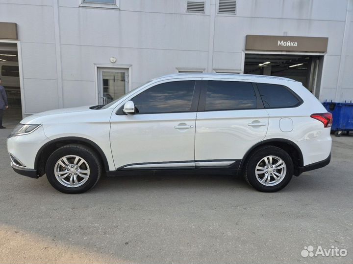 Mitsubishi Outlander 2.0 CVT, 2015, 130 000 км