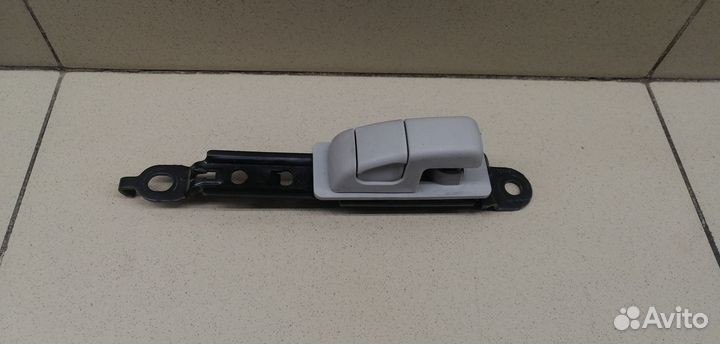 Механизм регулировки ремня безопасности Hi Lux 201