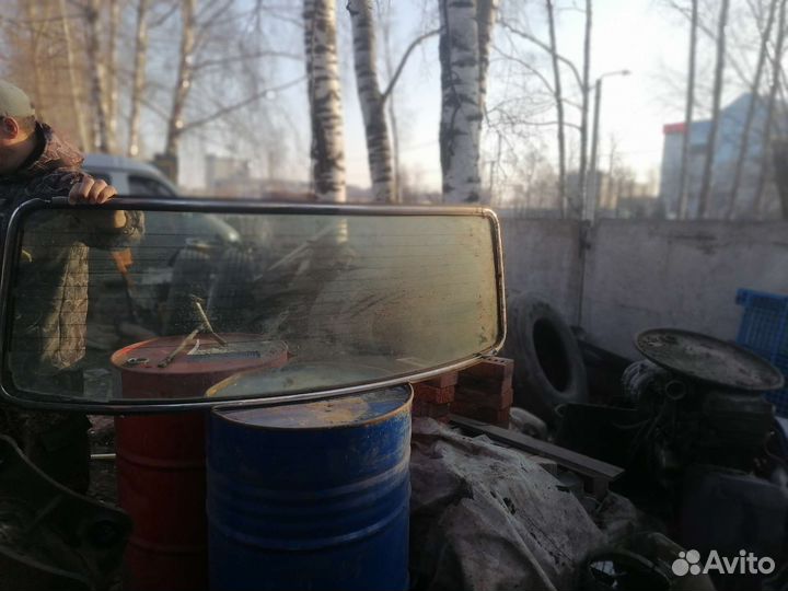 Звднее стекло на газ 31105