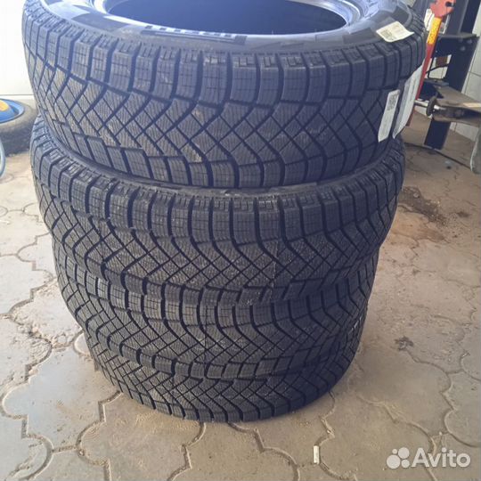 Pirelli Ice Zero 185/65 R15 92T