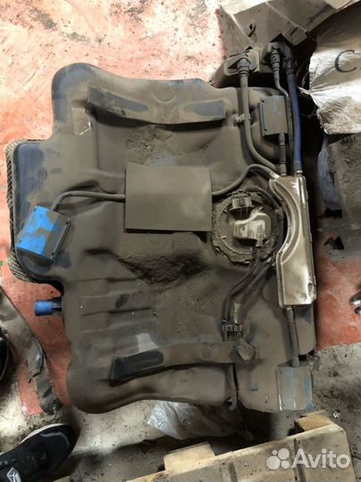 Топливный бак на Cadillac BLS 2006-2010