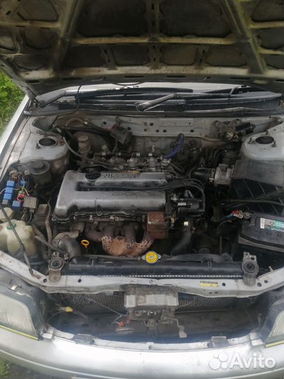 Nissan Bluebird 1.8 AT, 1994, 300 000 км